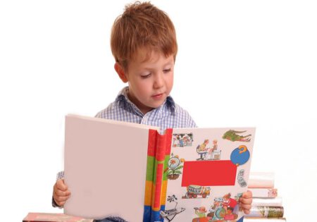 نقش والدین در علاقمند کردن کودک به مطالعه